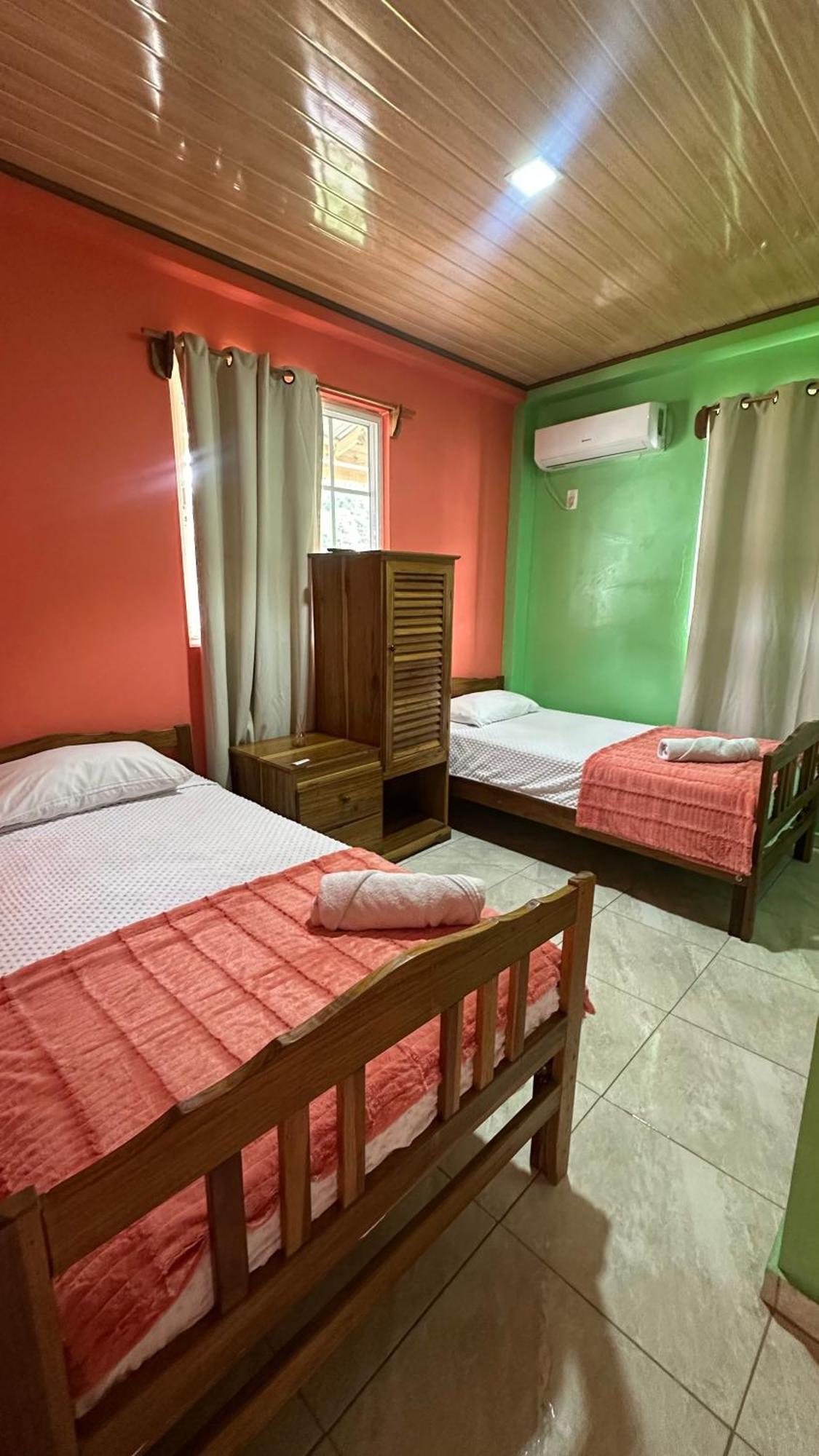 Hotel Caribbean View Бастиментос Экстерьер фото